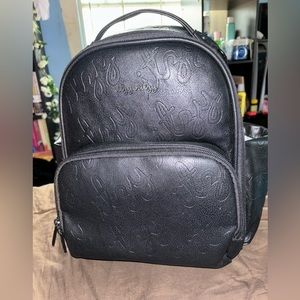 Itzy Ritzy Limited Edition mini